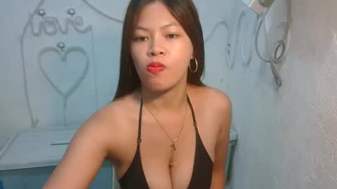 sofie_loorexx online show from April 27, 5:27 am
