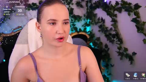 Snapshot of sofiebloom chatting on September 22, 4:31 pm Sofie online show from September 22, 4:31 pm