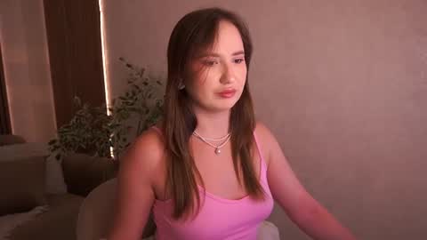 Snapshot of sofiebloom chatting on July 4, 7:53 pm Sofie online show from July 4, 7:53 pm