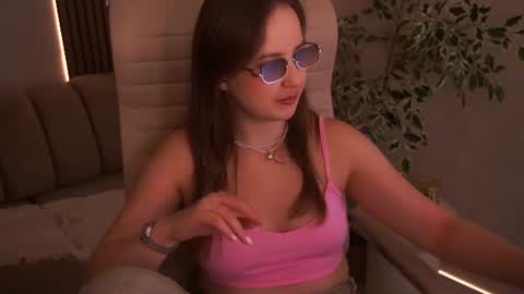 Snapshot of sofiebloom chatting on July 15, 11:21 pm Sofie online show from July 15, 11:21 pm