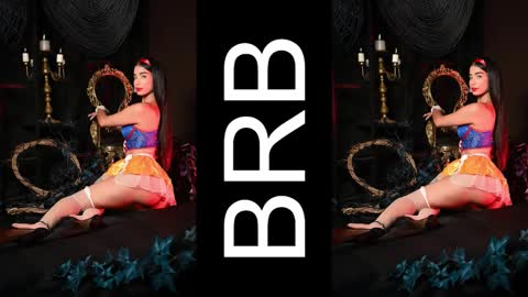 Snapshot of sofiewild_ chatting on November 13, 7:51 am sofie online show from November 13, 7:51 am