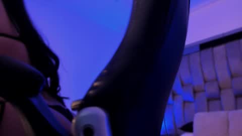 Snapshot of sofiewild_ chatting on December 15, 7:07 pm sofie online show from December 15, 7:07 pm