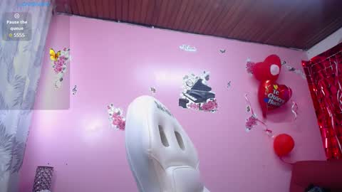 Snapshot of sofii_cute01 chatting on March 3, 12:48 pm sofii_cute01 online show from March 3, 12:48 pm