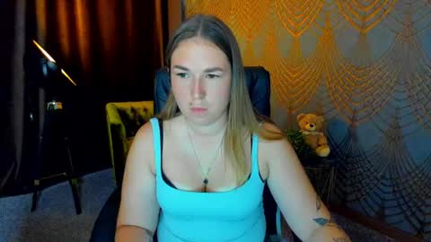 Snapshot of sofii_darling chatting on July 27, 4:47 pm sofii_darling online show from July 27, 4:47 pm