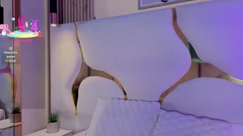 Snapshot of sofii_jones chatting on May 13, 8:49 pm sofii_jones online show from May 13, 8:49 pm