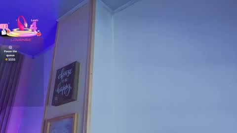 Snapshot of sofii_jones chatting on May 29, 11:14 pm sofii_jones online show from May 29, 11:14 pm