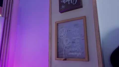 Snapshot of sofii_jones chatting on June 11, 12:32 am sofii_jones online show from June 11, 12:32 am