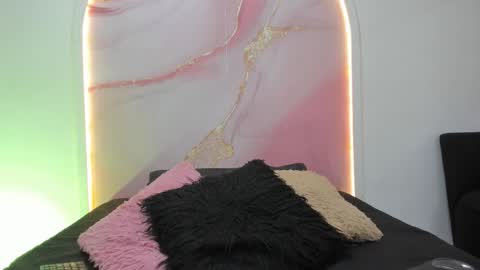 Sofii Lopezz online show from February 20, 11:11 am