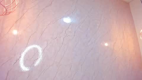 Snapshot of sofii_miller_ chatting on December 14, 2:53 pm online show from December 14, 2:53 pm