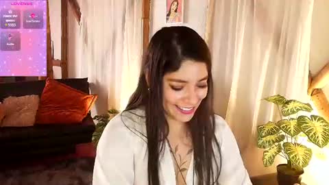 Snapshot of sofiia_diaz_ chatting on July 23, 8:51 pm Sofi online show from July 23, 8:51 pm