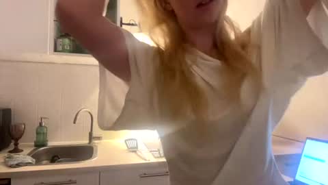 Snapshot of sofiipiink chatting on July 25, 11:46 pm sofii online show from July 25, 11:46 pm