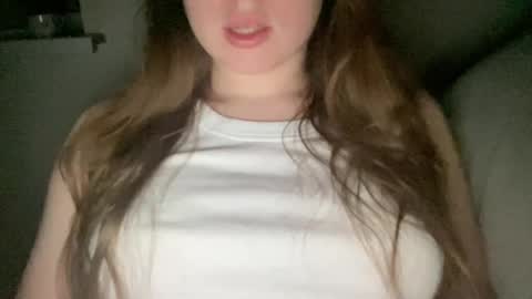 Snapshot of sofinovvak chatting on April 20, 8:32 pm Sofi online show from April 20, 8:32 pm