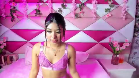 Snapshot of sofirose_111 chatting on June 5, 3:07 pm Sofi online show from June 5, 3:07 pm