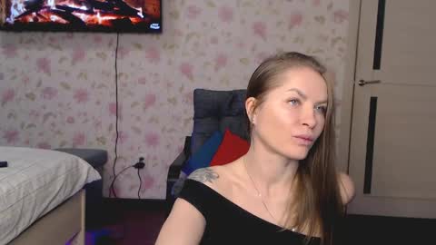 Snapshot of sofiyaruch chatting on May 15, 7:48 am Kaitbrunette and SofiblondeWelcome room Private is Open Make us happy online show from May 15, 7:48 am