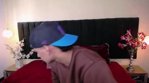 Snapshot of soft_attraction chatting on November 8, 7:45 pm Cam and Amy online show from November 8, 7:45 pm