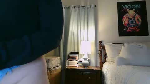 Snapshot of soft_latina chatting on December 16, 2:04 am Streaming 1129 7pm PST online show from December 16, 2:04 am