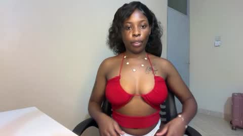 Snapshot of soft_nicole chatting on June 14, 10:23 pm soft_nicole online show from June 14, 10:23 pm