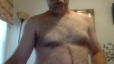 Snapshot of softball8888 chatting on June 16, 5:15 pm softball8888 online show from June 16, 5:15 pm
