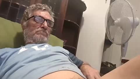 Snapshot of softbrisfun1610695 chatting on November 1, 10:39 am softbrisfun1610695 online show from November 1, 10:39 am