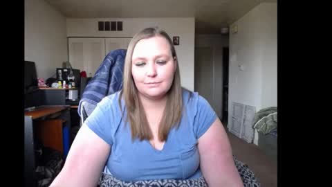 Snapshot of softerpeaches chatting on January 21, 9:04 pm Rose online show from January 21, 9:04 pm