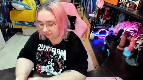 Sofie online show from October 19, 2:01 am