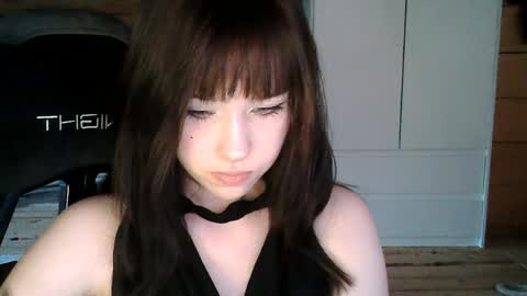 Snapshot of softieva chatting on May 31, 5:20 pm Eva online show from May 31, 5:20 pm