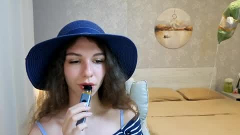 Snapshot of softwine chatting on June 11, 12:32 am Kelly online show from June 11, 12:32 am