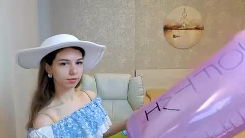 Snapshot of softwine chatting on June 15, 1:24 pm Kelly online show from June 15, 1:24 pm