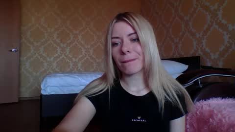 Snapshot of softy_aura chatting on May 11, 7:14 am softy_aura online show from May 11, 7:14 am