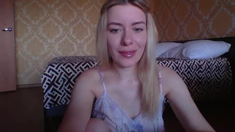 Snapshot of softy_aura chatting on May 25, 1:39 pm softy_aura online show from May 25, 1:39 pm