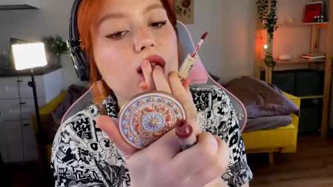Snapshot of sofy_benson chatting on May 15, 2:13 pm Sofy online show from May 15, 2:13 pm