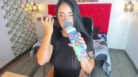 Snapshot of sofy_muller_ chatting on June 29, 5:03 am sofy_muller_ online show from June 29, 5:03 am