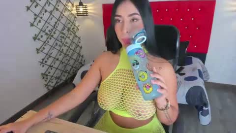 Snapshot of sofy_muller_ chatting on August 4, 9:06 pm sofy_muller_ online show from August 4, 9:06 pm