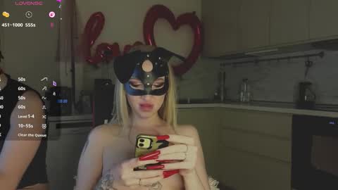 SOFYandMIKE online show from February 21, 9:38 pm