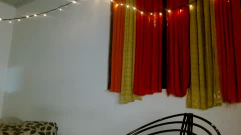 Snapshot of soka_lovers_04_ chatting on January 11, 3:02 am Sofia online show from January 11, 3:02 am