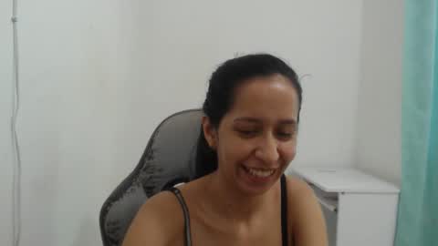 Snapshot of sol_lucia chatting on February 11, 4:12 pm Sol lucia online show from February 11, 4:12 pm