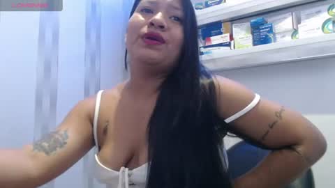 sol_vannessa online show from June 19, 8:01 pm