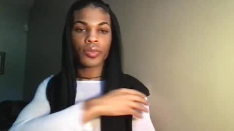 SolaceEve online show from October 22, 5:02 pm