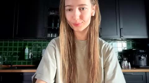 Bella online show from February 26, 4:44 am