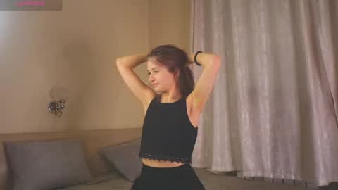 Nana online show from April 17, 9:18 pm