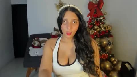 Moonie  online show from December 19, 4:52 am