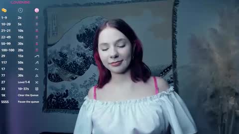 Snapshot of solar_spark chatting on December 16, 6:07 am Bella online show from December 16, 6:07 am