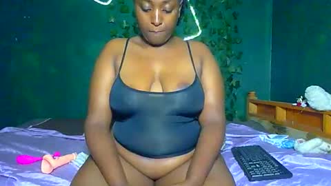 Snapshot of sollybunny chatting on May 18, 12:07 am Solly bunny online show from May 18, 12:07 am