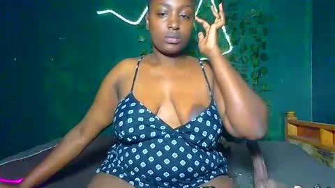 Snapshot of sollybunny chatting on June 18, 2:01 am Solly bunny online show from June 18, 2:01 am
