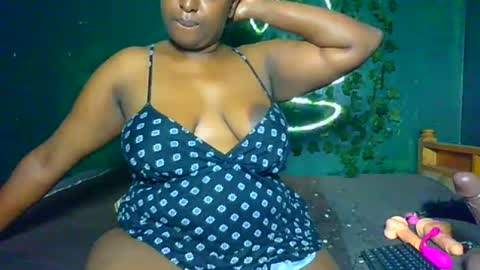 Snapshot of sollybunny chatting on June 27, 2:49 am Solly bunny online show from June 27, 2:49 am