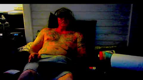 Snapshot of solodolo2020 chatting on February 28, 6:47 am I love watching beautiful women play with themselves online show from February 28, 6:47 am