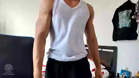 Snapshot of solorizo chatting on March 4, 9:43 pm Hi Im Weller Check my Bio online show from March 4, 9:43 pm