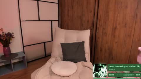 Snapshot of solosara8 chatting on February 3, 6:22 am saraIG Solosara8 online show from February 3, 6:22 am