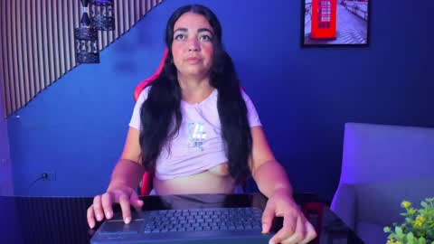 Solecito online show from April 8, 4:18 pm