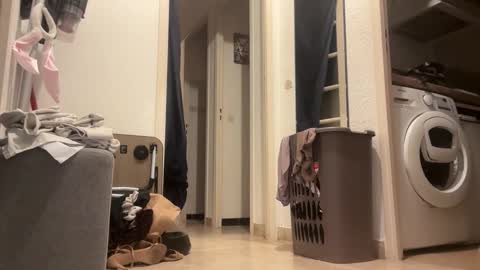 Snapshot of sombre_sdelices chatting on March 15, 6:14 pm Tayla online show from March 15, 6:14 pm